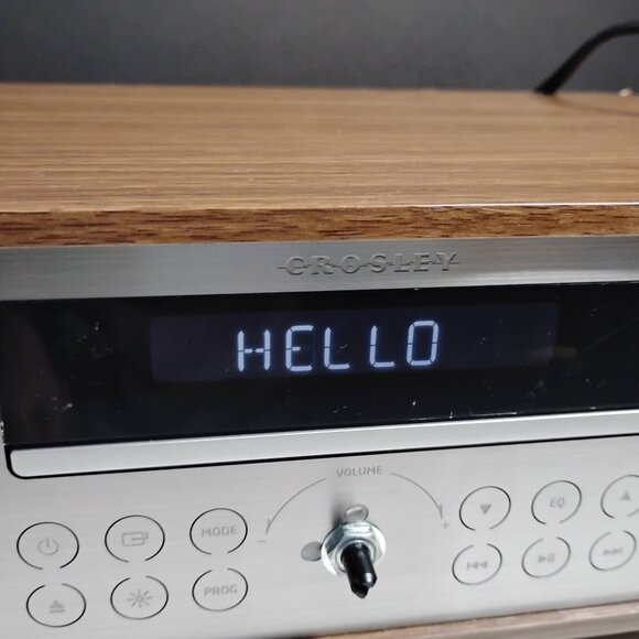 Crosley Fleetwood Speaker Radio Cd Player In Walnut (Bluetooth, Radio, CD) - Picture 9 of 15